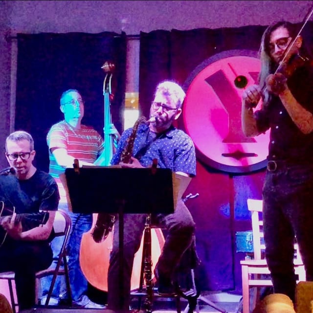 Les Trois Chats--Hot Club Jazz